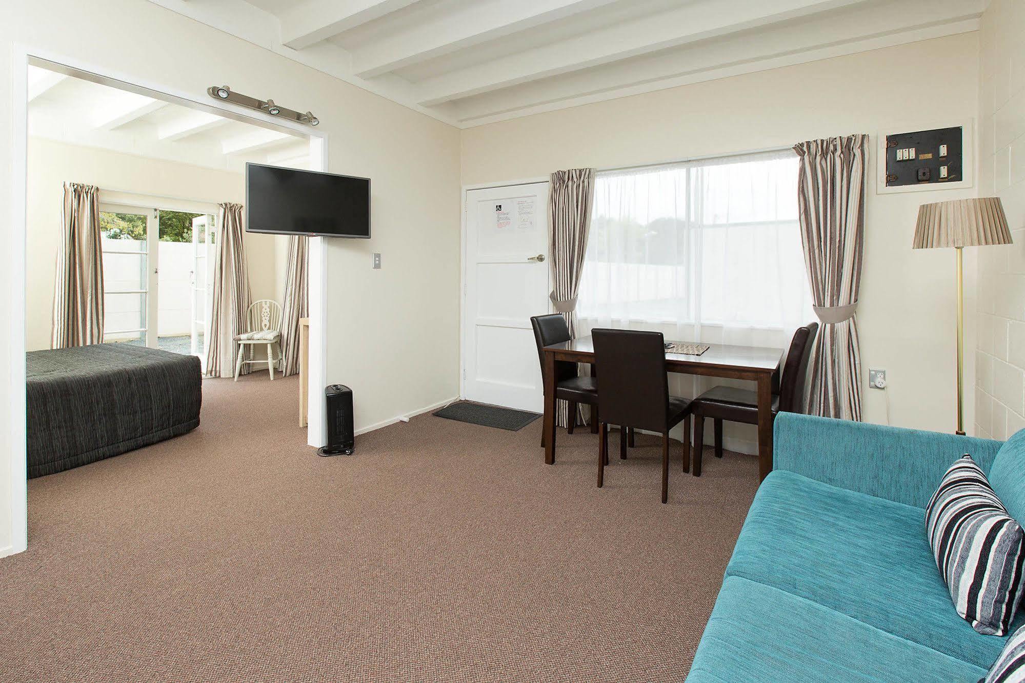 Marina Court Motel & Apartments Whangarei Exterior foto